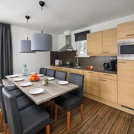 Villa Luxurious Detached With 3 Bathrooms, In De Maasduinen Arcen
