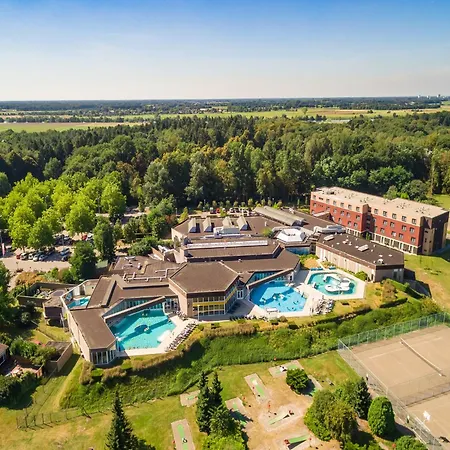 Villa Luxurious Detached With 3 Bathrooms, In De Maasduinen Arcen